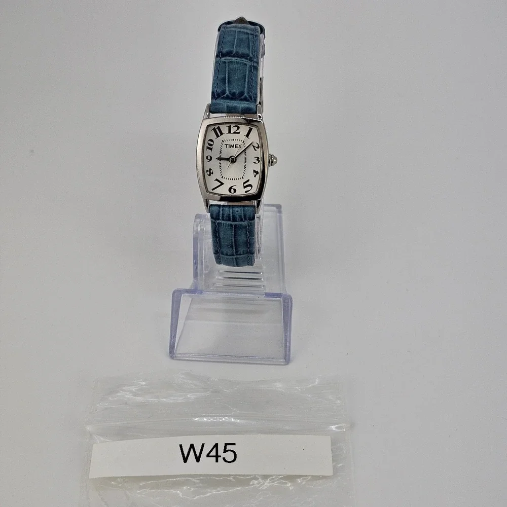 Timex‎ Women's Analog Watch 22MM Gray Dial Blue Leather Bands New Battery